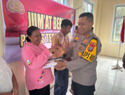 Jumat Berkah, Kapolres Tebing Tinggi Bagikan Bantuan Beras kepada Warga Kurang Mampu .