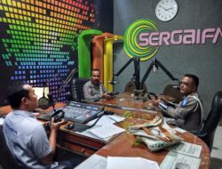 Satlantas polres Sergai Melakukan sosialisasi dan himbauan melalui Radio FM 92 Pemkab Sergai