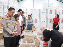 Pastikan Kesiapan Pemilu, Kapolresta Deli Serdang Tinjau dan Cek Gudang Logistik KPU.
