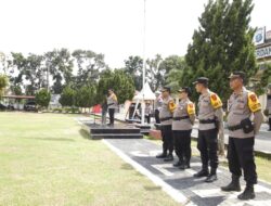 Kapolres Sergai AKBP Jhon Sitepu memimpin Apel Pergeseran Pasukan dalam rangka Pengamanan TPS Pemilukada tahun 2024
