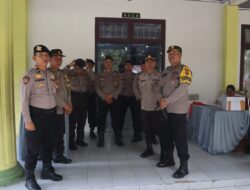 Personel Polres Langkat Amankan Penghitungan dan Rekapitulasi Suara di Gedung Pegnasos.