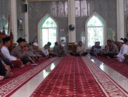 Pasca Pilkada Kapolres Langkat, Laksanakan Jumat Curhat Di Mesjid Al- Istiqomah Stabat