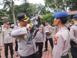 Kapolres Langkat Pimpin Pemeriksaan Senjata Api, Tegaskan Integritas dan Profesionalisme Polri