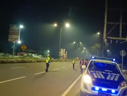 Laksanakan Patroli Malam Untuk Mencegah Segala Bentuk Kejahatan di Jalanan