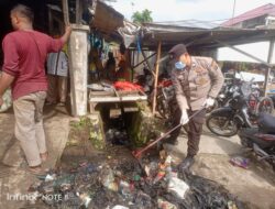 Semangat Gotong-royong, Polsek Pangkalan susu dan Masyarakat Bersihkan Sampah