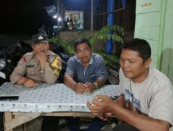 Bhabinkamtibmas Sambangi Warga: Cegah Pencurian dan Bahaya Judi Online di Padang Tualang