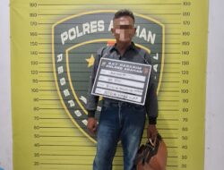 Polres Asahan Gerebek Arena Sabung Ayam, Delapan Pria Diamankan.
