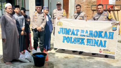 Kapolsek Hinai Berbagi Berkah di Ponpes Al Fathah Desa Suka Jadi.