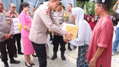 Melakukan Kunker Ke Polsek Jajaran Kapolres Binjai Berikan Bantuan Kepada Masyarakat