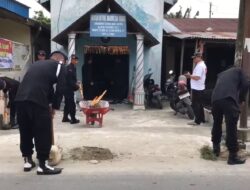 Peduli dan Melayani: Personel Brimob Batalyon C Gelar “Minggu Kasih” dengan Aksi Sosial di Gereja Oikumene