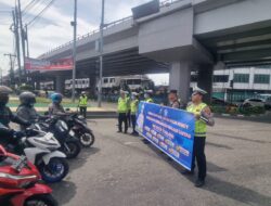 Sosialisasi Humanis, Kasatgas Preventif Ops Patuh Toba 2025 Edukasi Pengendara di Jalan
