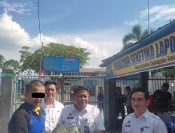 Langkah Nyata Lapas Humanis, Kalapas Tebing Tinggi Distribusikan Alat Mandi Bagi Warga Binaan.
