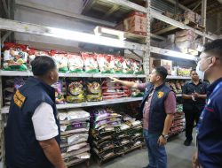 SATGAS PANGAN POLDA SUMUT CEK HARGA BERAS DI MEDAN, TEMUKAN PENJUALAN DI ATAS HET