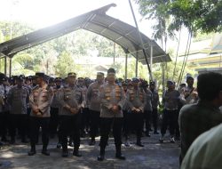Kapolres Langkat Pimpin Langsung Pengamanan Aksi Unjuk Rasa Kelompok SADAR di DPRD Langkat