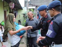 “Satuan Brimob Polda Sumut Hadirkan Senyum Warga Lewat Sembako Jumat Berkah”