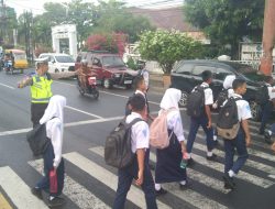 Polres Langkat Tingkatkan Pengaturan Lalu Lintas di Jam Padat Pagi Hari