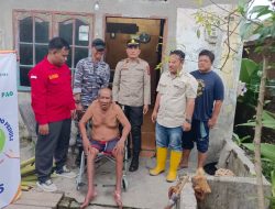 Sinergi TNI-Polri dan Socfindo, Bantu Warga Stroke dengan Kursi Roda