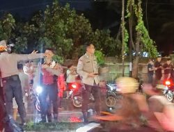 Laporan Melalui Call Center 110 Direspons Cepat, Polsek Patumbak Tangani Banjir di Medan Amplas