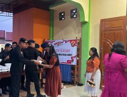 Wujud Kasih dan Kepedulian! Brimob Batalyon C Pelopor Polda Sumut Bagikan Makanan Gratis di Gereja Oikumene