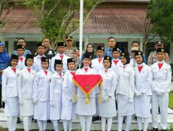 Kabag Ren Polres Langkat Bertindak Sebagai Inspektur Upacara Bendera Peringati Hari Pahlawan di SMK Negri 1 Stabat