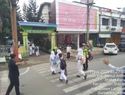 Dua ratus personil Polres Langkat dan Polsek sejajaran, diterjunkan untuk Pos Padat Pagi ( Strong Point ).