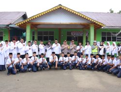Secara Serentak Menjadi Pembina Upacara Bendera di Sekolah Sekolah yang ada di Kabupaten Langkat, Polres Langkat Tanamkan Sikap Disiplin.
