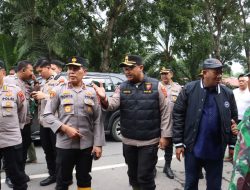 Waka Polda Sumut Tinjau Posko Pengungsian Banjir di Langkat, Polres Langkat Salurkan Bantuan untuk Warga Terdampak