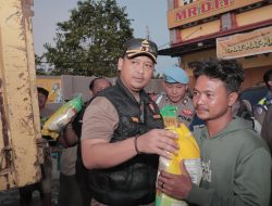 Kapolres Langkat Salurkan Bansos Kapolda Sumut untuk Pengungsi Banjir di Tanjung Pura