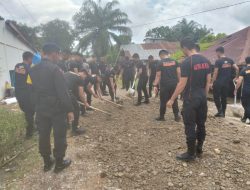 Perbaikan Tanggul Sebarau di Tanjung Pura, Kapolres Langkat: “Keselamatan Warga Menjadi Prioritas Utama”