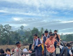 Kepedulian Nyata Pascabencana, Brimob Polda Sumut Antar-Jemput Anak-Anak Sekolah di Garoga
