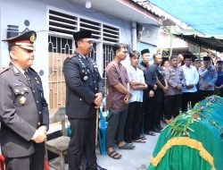 Polres Langkat Gelar Upacara Tradisi Kepolisian untuk Almarhum AIPTU Suriadi