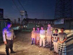 Polsek Pulau Raja Laksanakan Patroli Asmara Subuh, Jaga Kondusifitas Ramadhan
