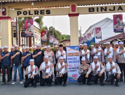 Team Pelayanan Polisi Sorban Putih Berbagi Takjil