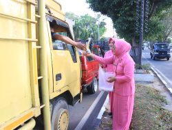 Di Hari ke-21 Ramadhan, Polres Langkat Berbagi 400 Takjil untuk Masyarakat