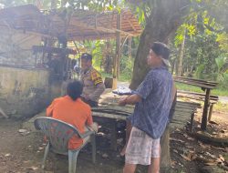 Bhabinkamtibmas Polsek Salapian Aktif Sambangi Warga, Ajak Jaga Kamtibmas dan Waspada Narkoba