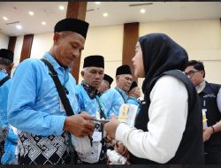 Kakanwil Kemenhaj Sumut Lepas 355 Jemaah Kloter 5 Embarkasi Medan, Terbang 00.05 WIB ke Tanah Suci via GA 3105