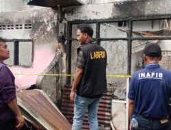 Kapolsek Padang Hulu Bersama Tim Labfor Polda Sumut Lakukan Pemeriksaan Ulang TKP Kebakaran Tiga Rumah Sewa