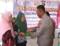 Kapolres Simalungun Turun Langsung, Salurkan Bantuan Kemanusiaan bagi Korban Angin Puting Beliung di Pematang Bandar