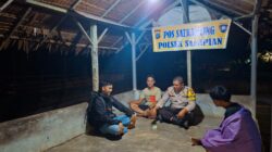 Bhabinkamtibmas Polsek Salapian Cek Pos Satkamling, Perkuat Keamanan Lingkungan Bersama Warga