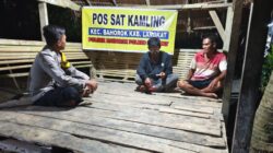 Sambangi Pos Kamling di Desa Suka Rakyat, Bhabinkamtibmas Polsek Bahorok Sampaikan Pesan Kamtibmas kepada Warga