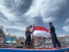 Sambut HUT ke-81 RI, Sat polairud Polres Langkat Bagikan Bendera Merah Putih kepada Nelayan