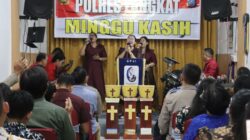 Kapolres Langkat Gelar Minggu Kasih Bersama Jemaat GPdi Lembah Pujian Langkat – Dalam upaya mempererat hubungan antara Polri dan masyarakat, Polres Langkat melaksanakan kegiatan Minggu Kasih bersama puluhan jemaat di GPdi Lembah Pujian Jalan Kutab Pajak Stabat Kota, Kecamatan Stabat Kabupaten Langkat , Minggu (09/08/2026). Kapolres Langkat AKBP Hannry P.H. Tambunan, S.E., S.I.K., didampingi Kapolsek Stabat AKP Zulkarnain, para Pejabat Utama (PJU) Polres Langkat, serta personel Polsek Stabat, tiba di lokasi dan pada pukul 09.55 WIB bersama jemaat memasuki gereja untuk mengikuti ibadah.