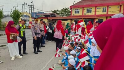 Polantas Karib, Sat Lantas Polres Pelabuhan Belawan Kenalkan Polisi sebagai Sahabat Anak Sejak Usia Dini