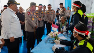Kapolda Sumut Cek Langsung Pemeriksaan Kesehatan Gratis untuk Warga Samosir