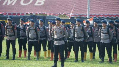 Brimob Sumut Bergerak ke Karo, 100 Personel Siap Temani Warga di Tengah Erupsi Gunung Sinabung