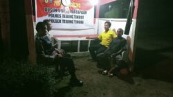 Sambangi Pos Kamling Sekata, Polsek Tebing Tinggi Imbau Petugas Jaga Malam