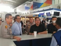 Kapolresta Deli Serdang Dampingi Wakapolda Sumut Tinjau Situasi Bandara Kualanamu Terkait Pembatalan Penerbangan