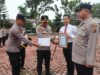 Pimpin Apel Pagi, Kapolres Langkat Beri Penghargaan kepada Personel Berprestasi