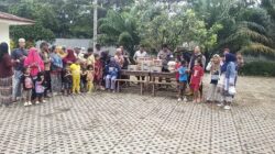 Polisi Bantu Warga Terdampak Banjir di Langkat, Salurkan Bantuan dan Atur Lalu Lintas