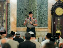 Sholat Jumat di Masjid Raya Al-Mashun, Kapolda Sumut Ajak Masyarakat Perangi Narkoba dan Jaga Kamtibmas